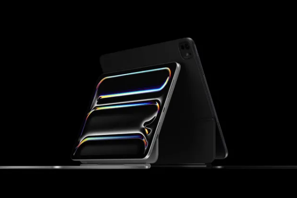 2024년 Apple이 선보인 새로운 Magic Keyboard로 iPad Pro가 MacBook처럼 변신(출처-theverge)