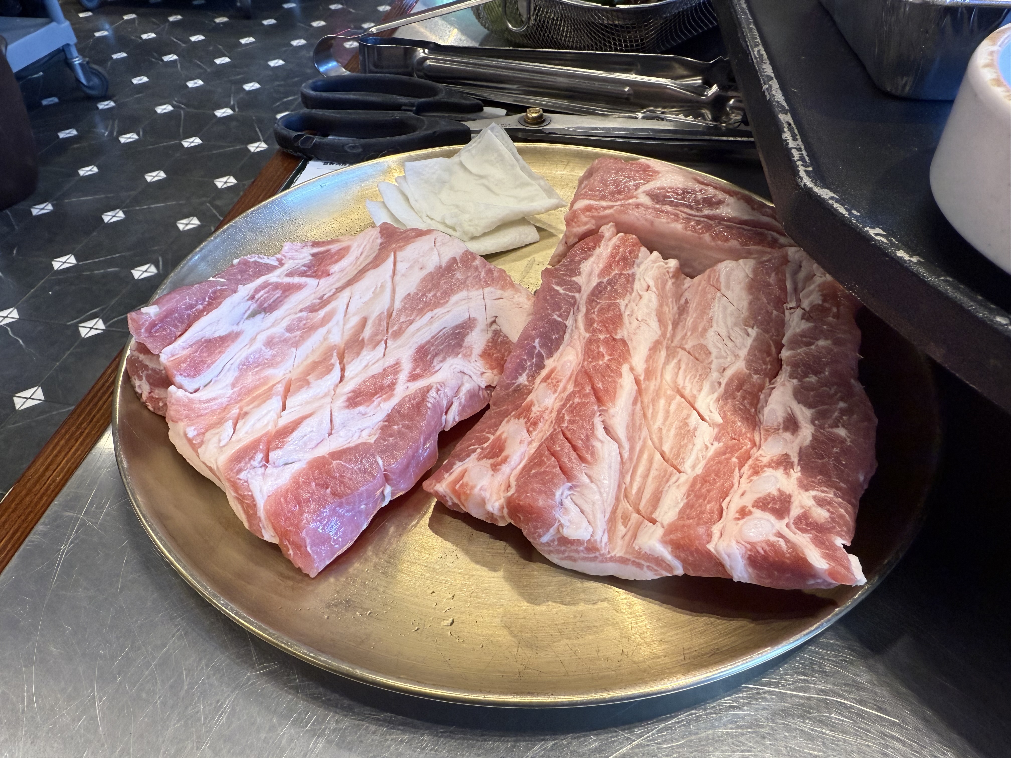 뉴서울식당 시그니처 메뉴 - 돈대갈비