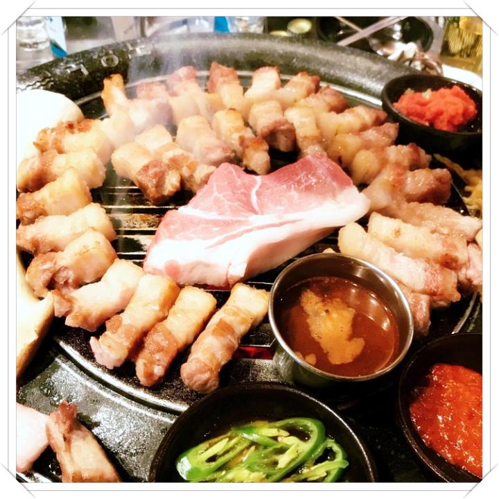 제주도-흑돼지-뼈목살-숙성삼겹-뼈등심-맛집