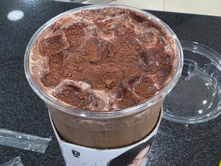 메가커피 블레이드 초코크림커피 신메뉴 후기, 기대했다가 미각 붕괴한 이유