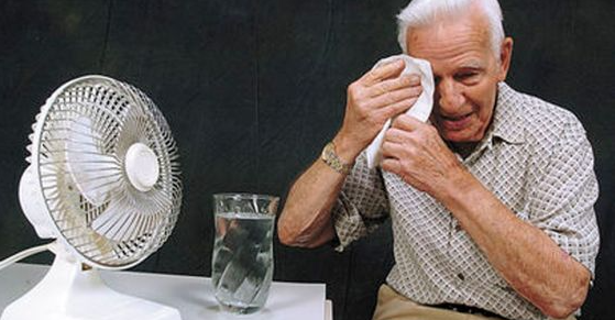 열사병 예방하기 (사진 : DailyCaring)