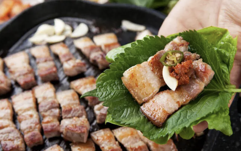 삼겹살 구이 사진