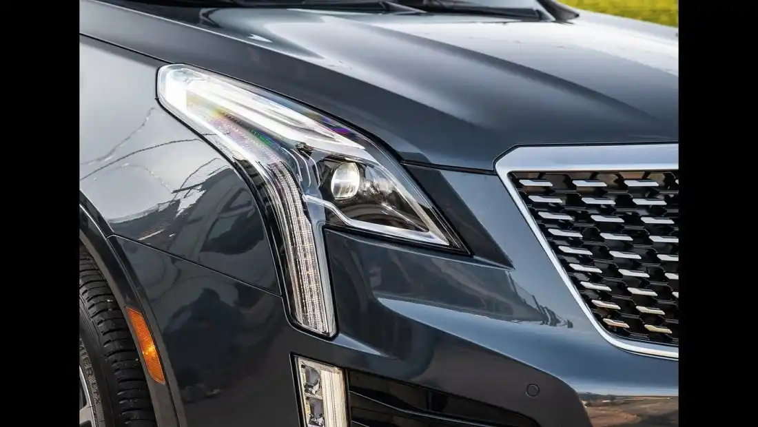 캐딜락 2022년형 XT5 가격 실구매가 모의견적 제원 옵션 카탈로그 외관 디자인 내부 색상 디자인 인테리어 편의사양 안전사양 총정리
