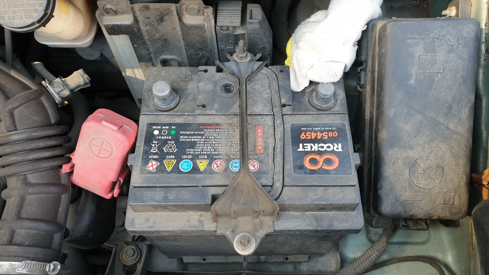 배터리 단자 분리 모습