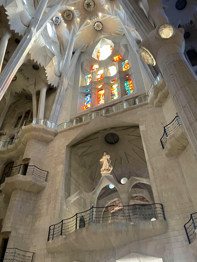 성당 내부공간-스테인드 글라스