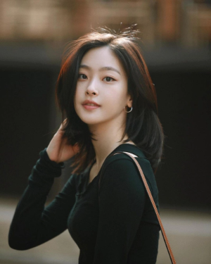 배우-최희진-리화자