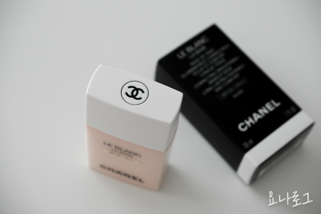 샤넬 샤넬화장품 샤넬메베 샤넬르블랑라베이스 샤넬베이스 샤넬메이크업베이스 메이크업베이스 메이크업베이스추천 봉숭아메베 화장품리뷰 샤넬화장품리뷰 샤넬르블랑베이스 메베추천 쿨톤메베