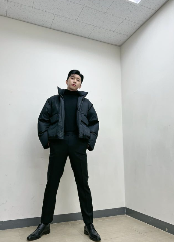 모래 알갱이-임영웅 뮤직비디오 듣기