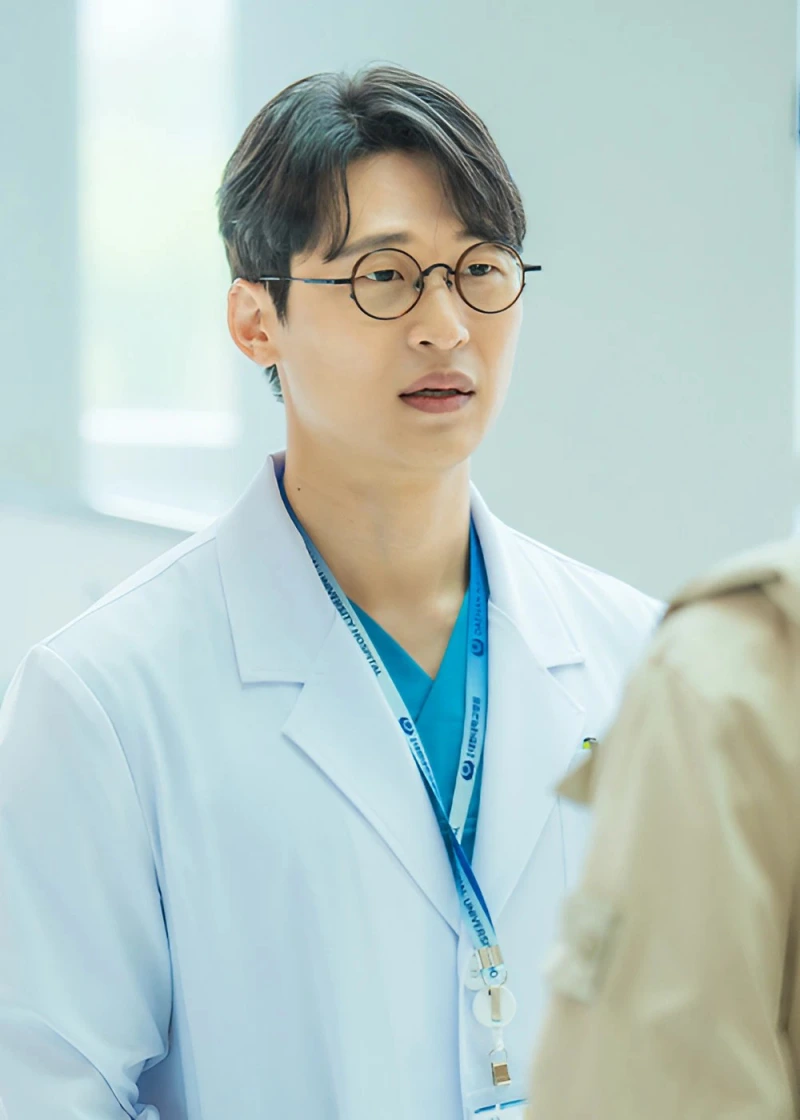 드라마 닥터슬럼프에서 민경민 역을 맡은 오동민