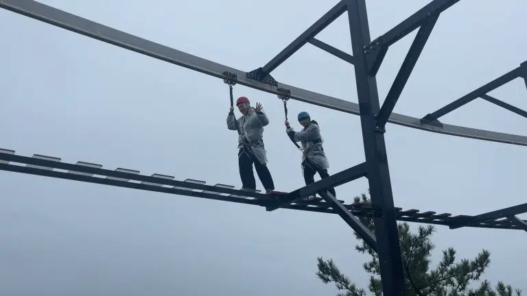 여수예술랜드 스카이워크를 체험하고 있는 KBS 개그콘서트 출연진들4