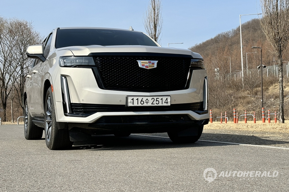 캐딜락 에스컬레이드