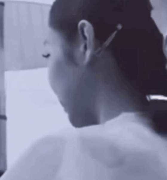 제니의 실내 흡연 논란