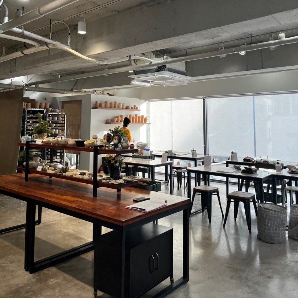 홍대 도자기 카페 줄