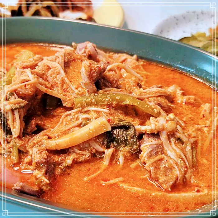 밀양 위양지, 퇴로리, 고가 마을 맛집 35년 외길 인생이 담긴 오리전골 한 상