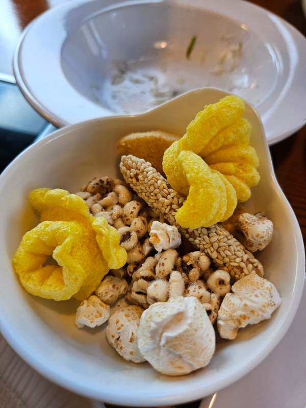 봄이보리밥 옛날과자 한그릇