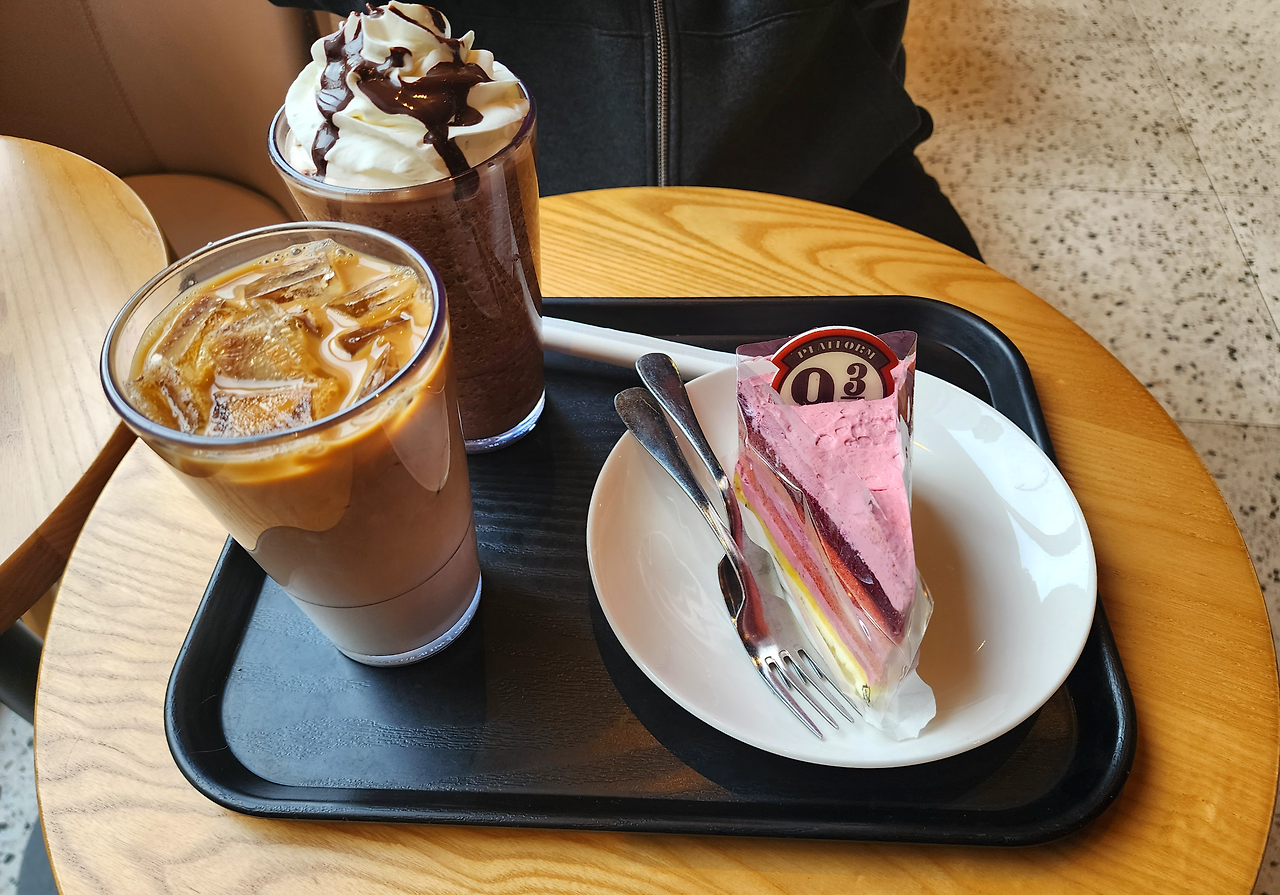 스타벅스승강장케이크