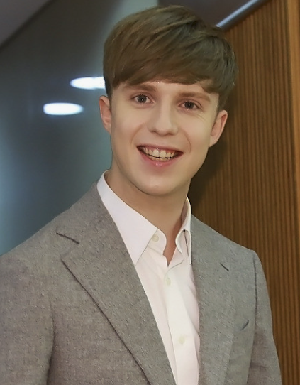 줄리안 워터밤 일침 프로필