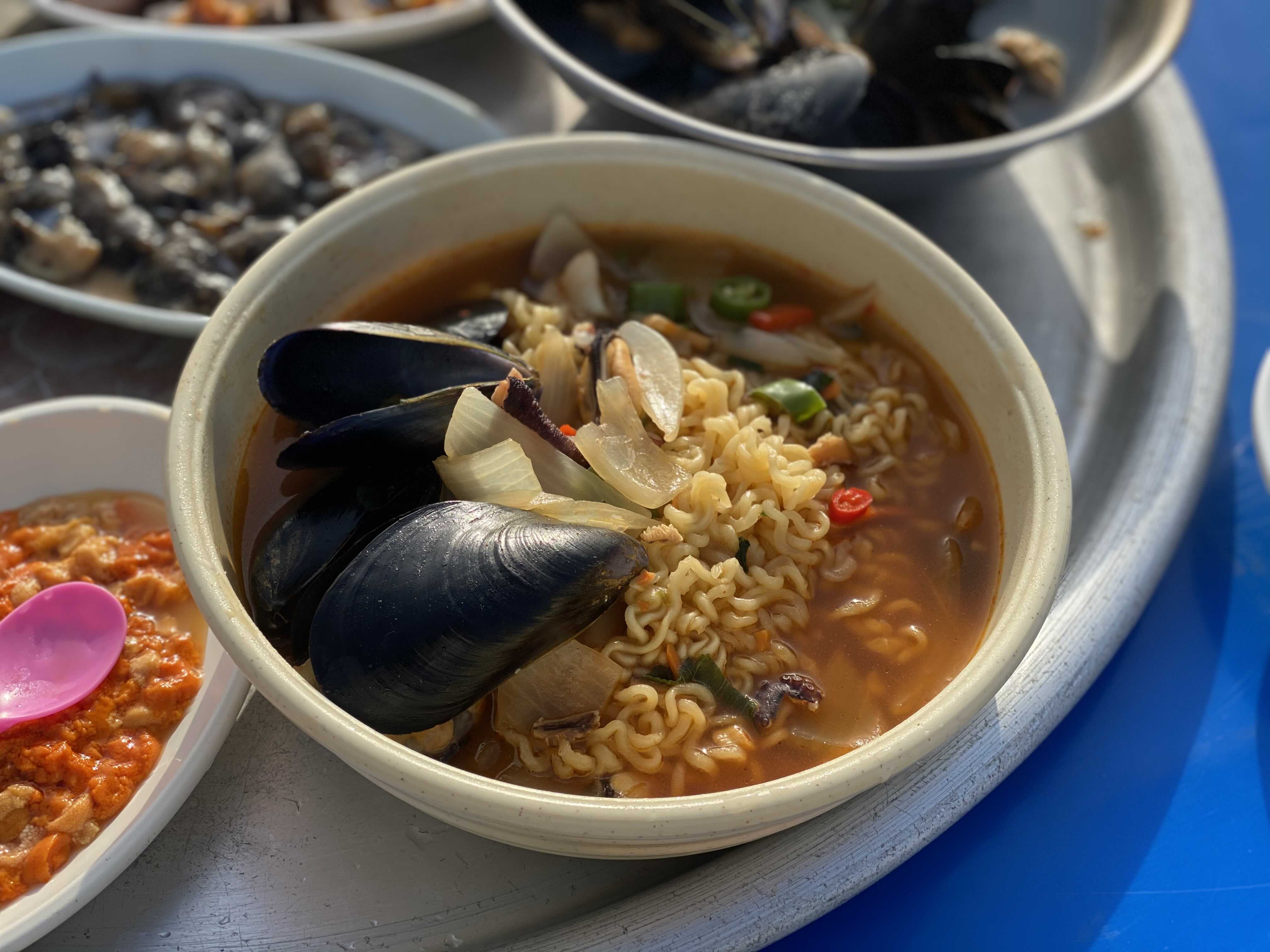 해물라면이 맛 없을 수 없다.