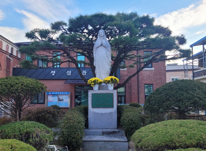 남원 쌍교동성당 성모동산