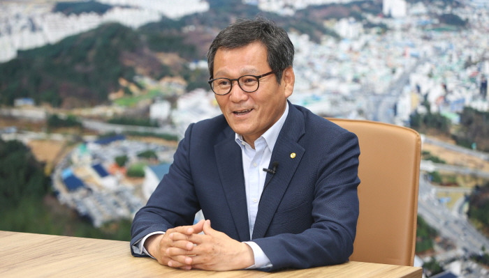 강릉시장 김홍규 도암댐 방류 거부 입장