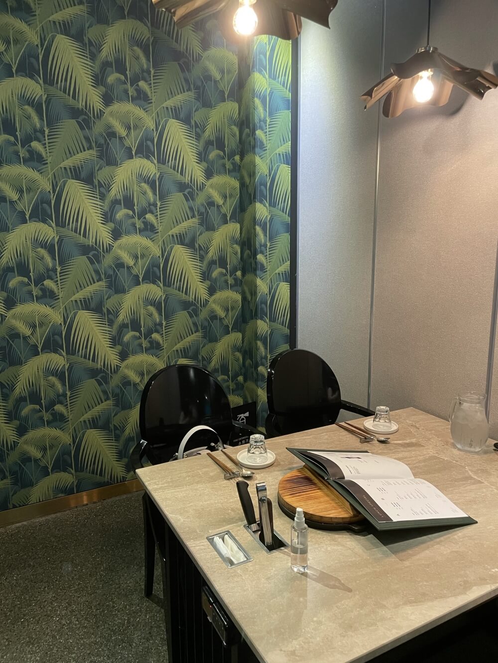 도쿄등심-룸-내부-전경