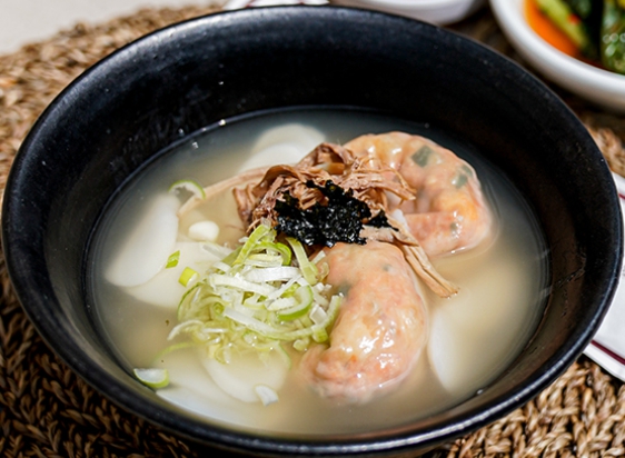 한국의 떡 종류 떡만둣국