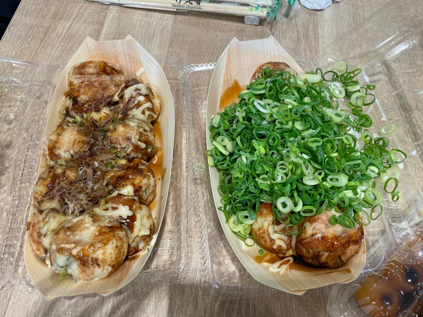 기본 타코야끼와 네기 타코야끼