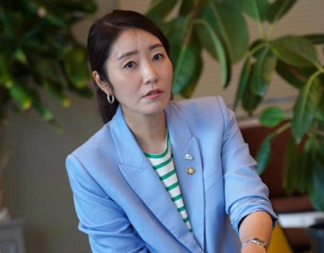 강선우 국회의원 프로필 나이 고향 학력 재산 가족 남편 페이스북