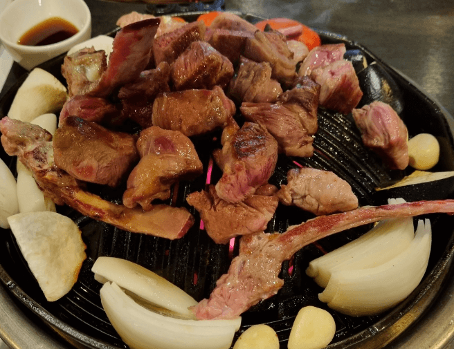 토밥 토요일은 밥이 좋아 삿포로식 양갈비 보양식 양전골 강남 역삼동