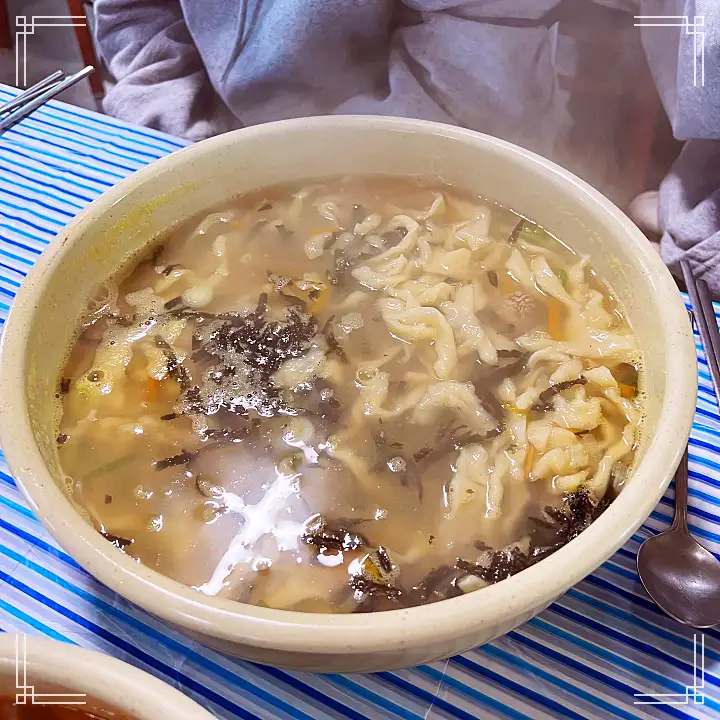 어서와 한국은 처음이지 얼큰 손칼국수 바지락 칼국수 고기 김치 만두 스웨덴 친구들 편 강화도 석모도 맛집 위치