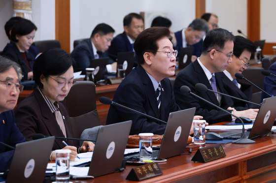 이 대통령 국무회의 공개 논란 총정리｜생중계 중단 요구 반박&middot;장관 발언 논란&middot;레드팀 뜻&middot;국무회의 영상