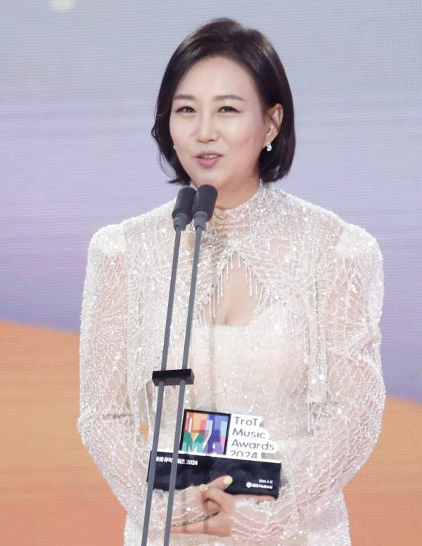 장윤정