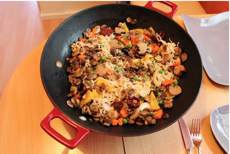 남은 채소로 만드는 건강 볶음 요리