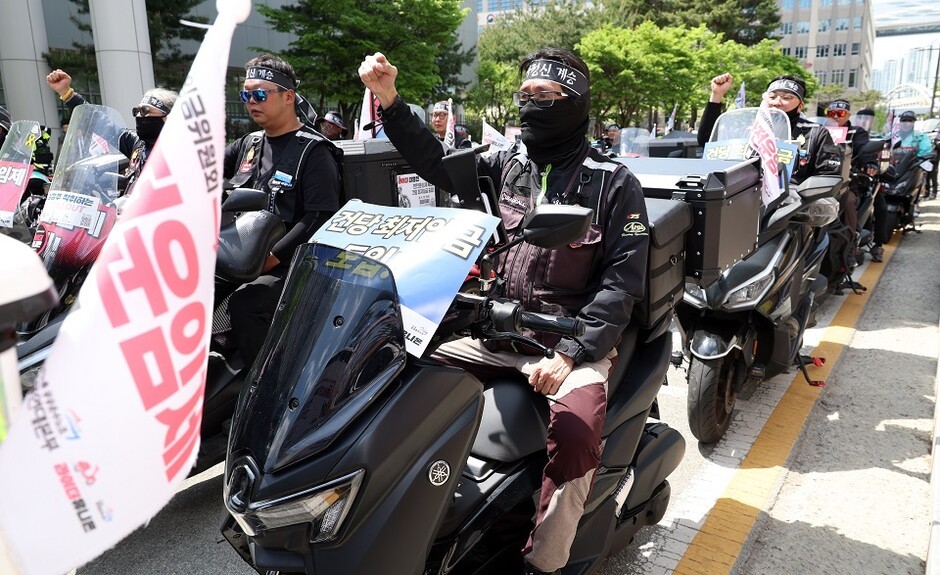 택배기사 최저임금, 택배기사 최저임금 부결, 배달기사 최저임금, 플랫폼 노동자 최저임금, 최저임금위원회, 도급제 근로자, 특수고용 노동자, 최저임금 표결, 배달 라이더 최저임금, 최저임금 적용 확대
