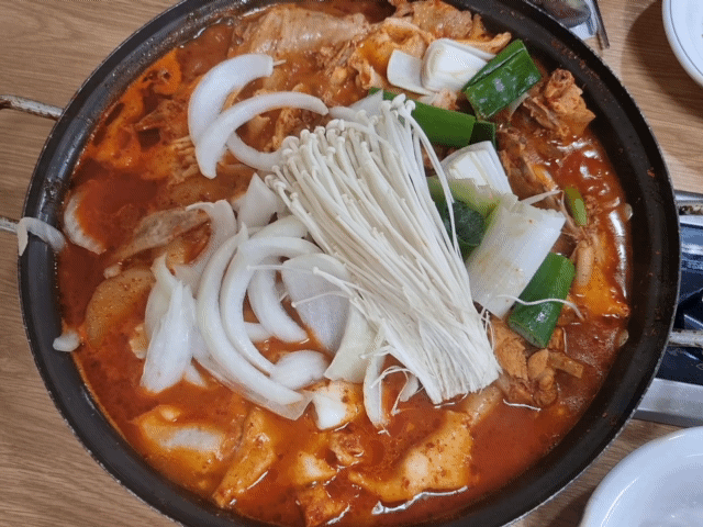 파주 능골매운탕 닭볶음탕 보글보글.gif