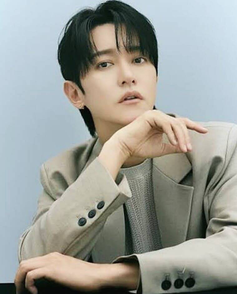 가수-강균성