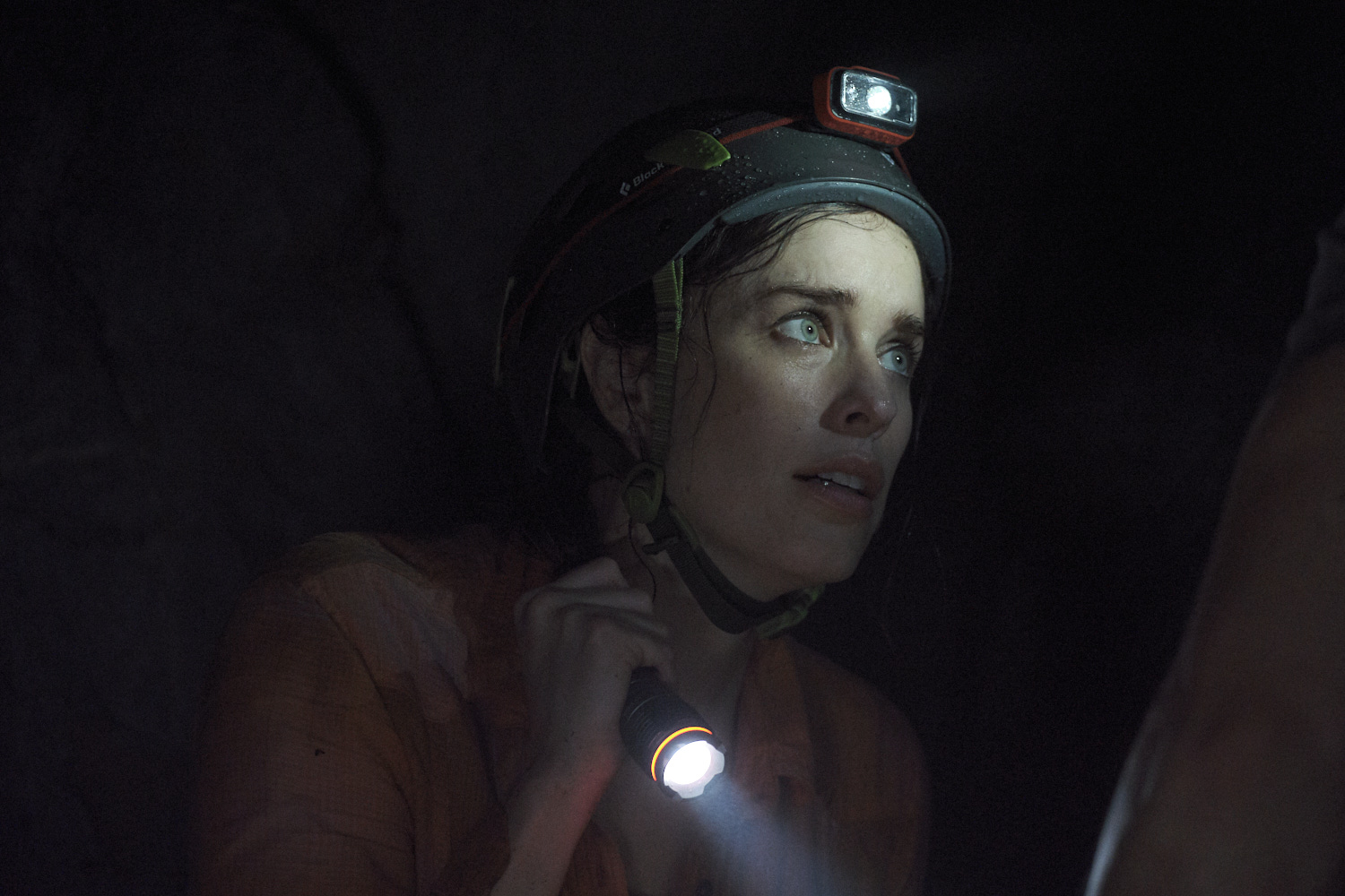 【호주 공포영화 추천】 블랙 워터: 어비스 다시보기 줄거리 결말 후기 리뷰 스포일러