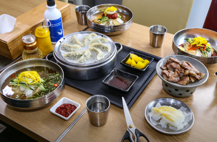 물밀면 땡초물밀면 잎새만두