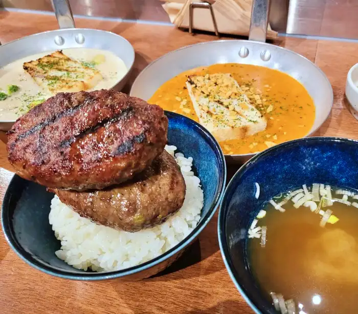 생방송 투데이 전주 객사 웨리단길 숯불 햄버그 스테이크 맛집