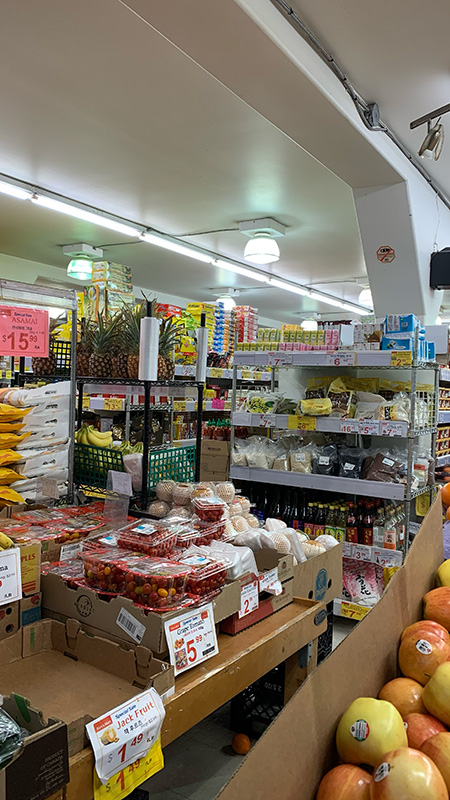 킴스 마켓 내부