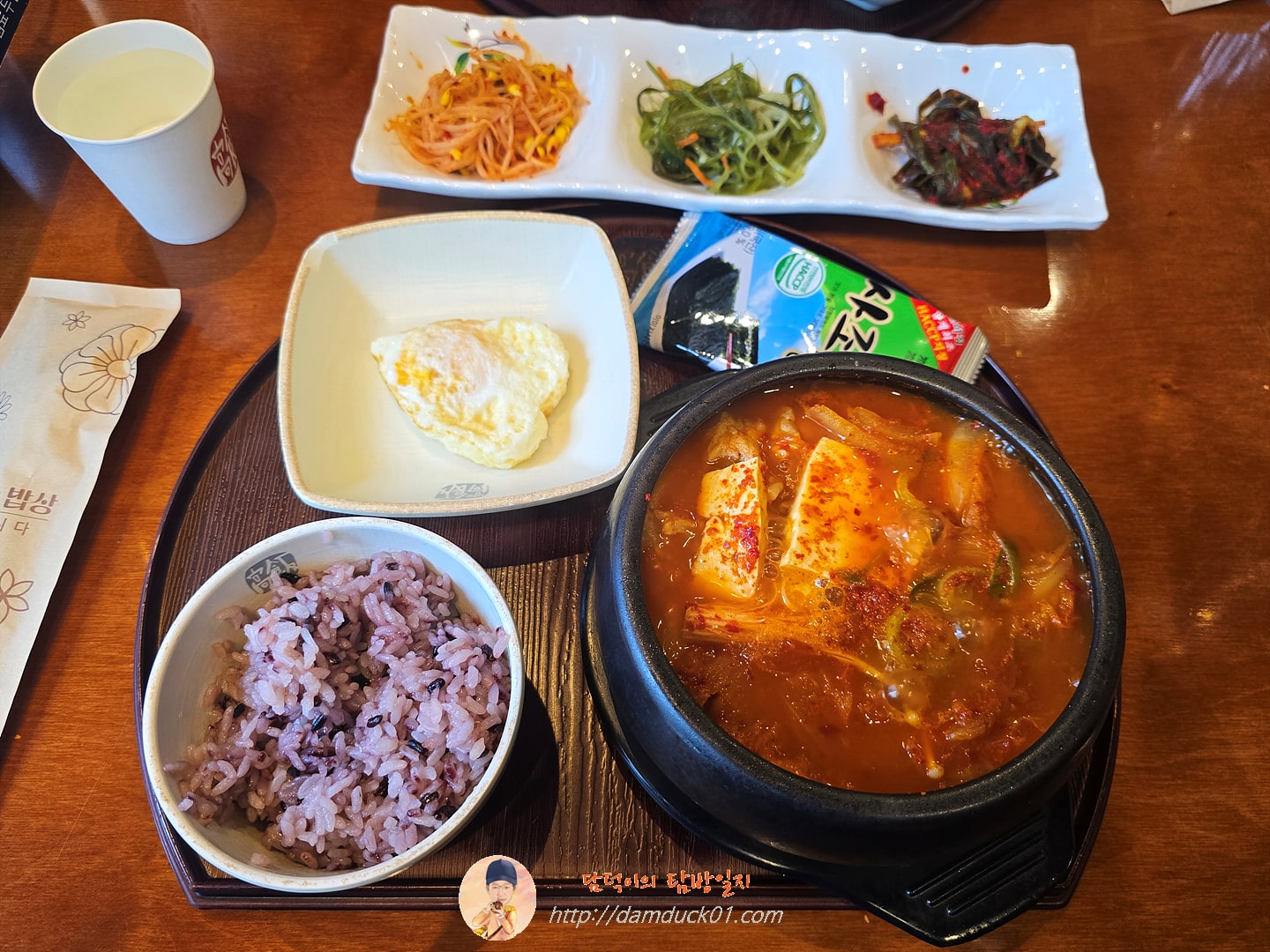 찌개정식 (고기듬뿍김치찌개)