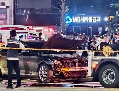 서울역 차량 돌진 고령운전자 논란 재점화