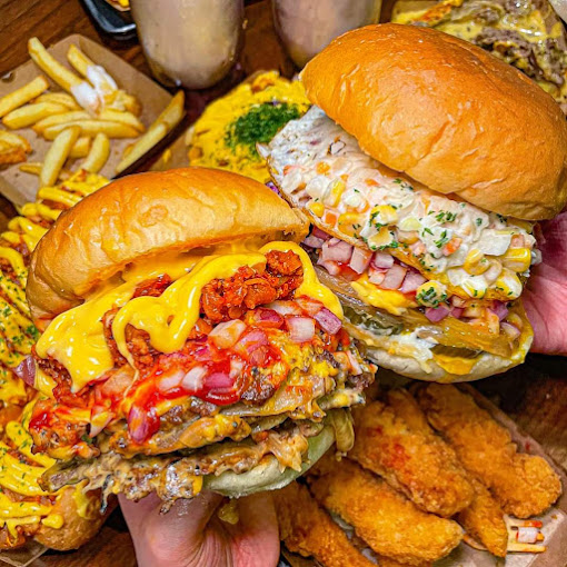 강남 수제 버거 '버거스올마이티'