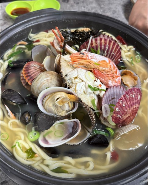 이랑수산생국수 메뉴 이미지