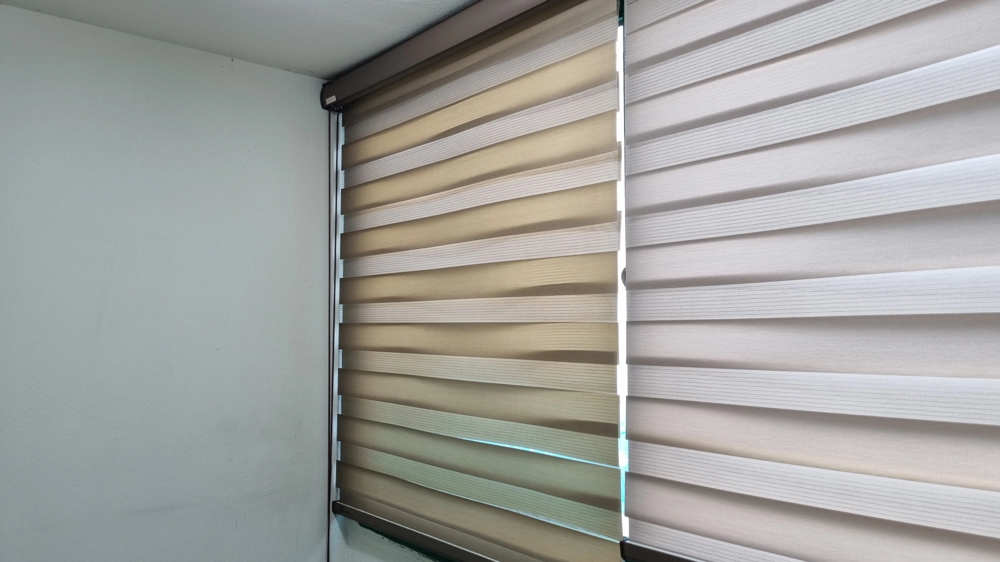 롤스크린 블라인드