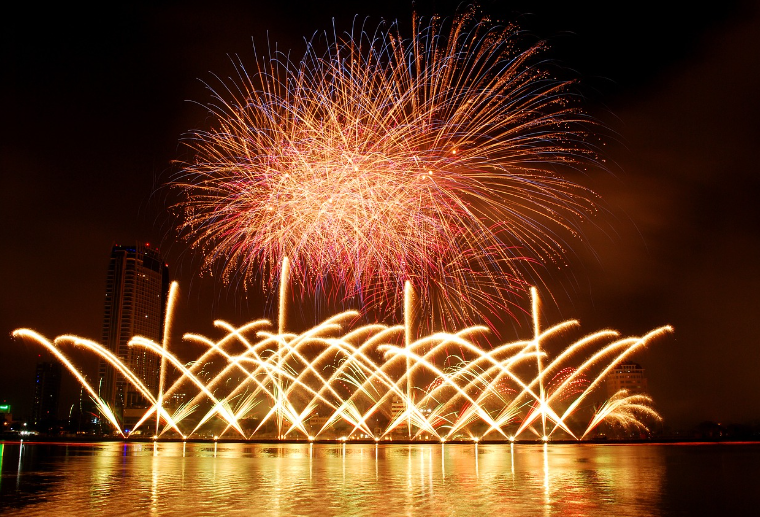 서울 세계불꽃축제 티켓 예매 주차정보 생중계 라이브 명당자리 꿀팁 가성비 호텔