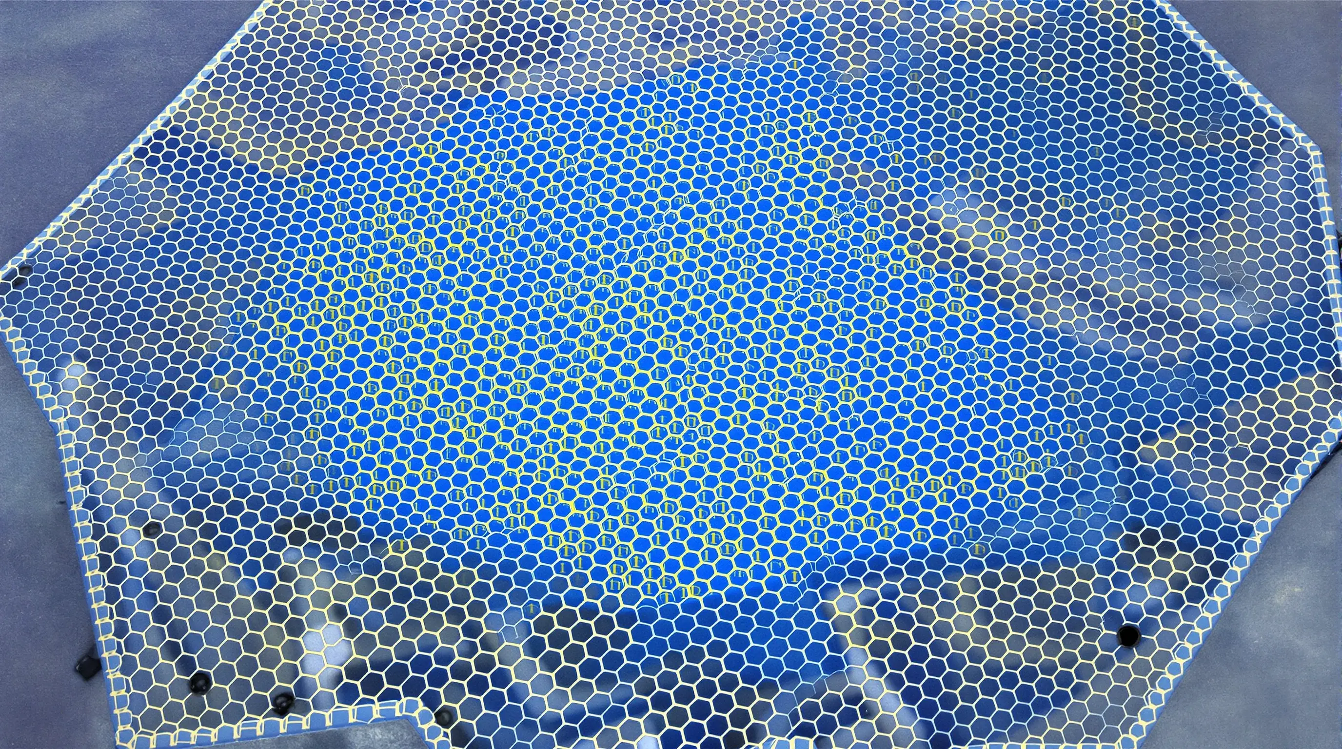 그래핀 원자 배열이 우산 표면에 적용된 개념 이미지