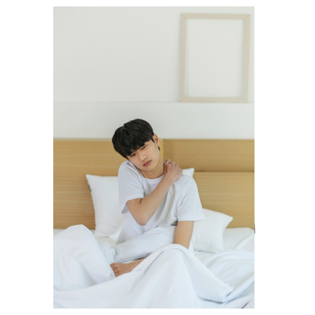 어깨통증과 관련된 사진입니다.