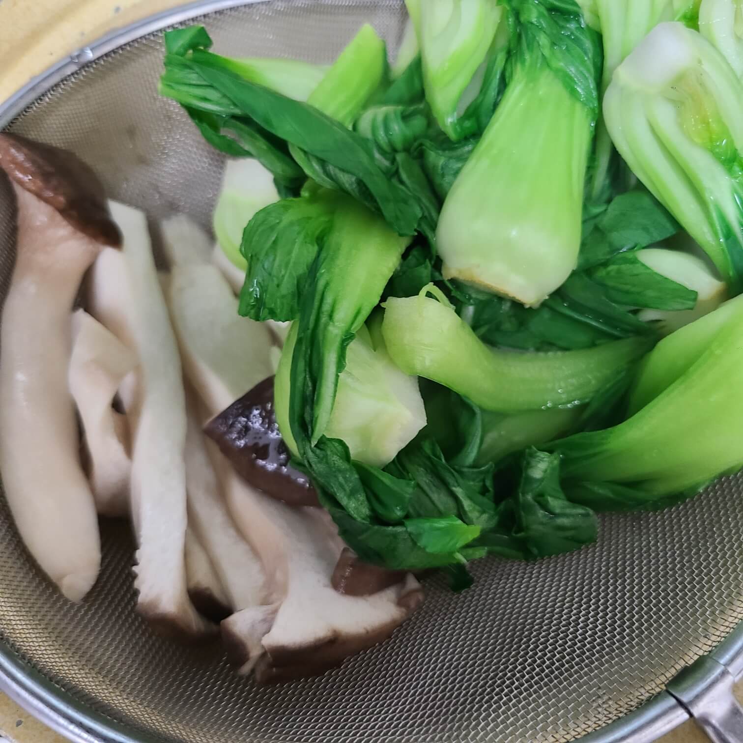 청경채 버섯볶음