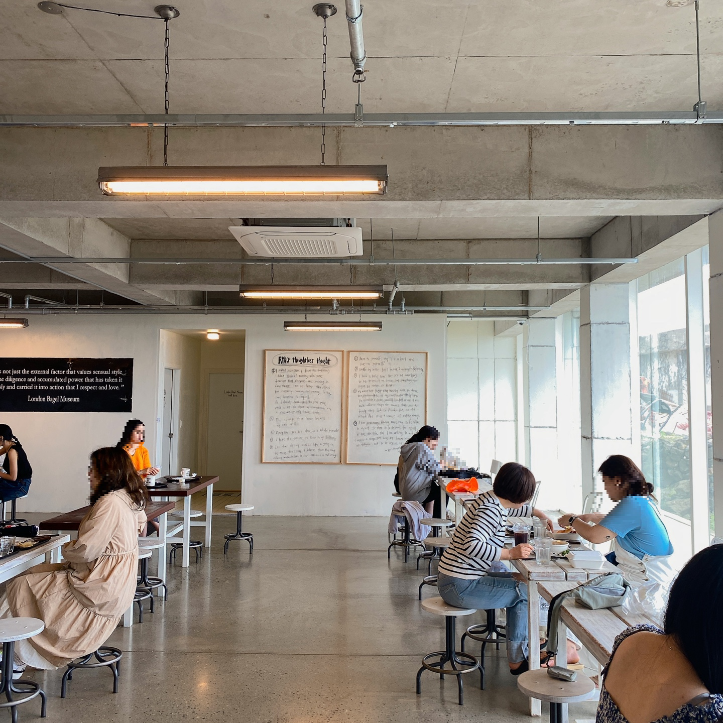 제주 구좌읍 동복리 동복마을 빵지순례 성지 런던베이글뮤지엄 제주 쪽파베이글 잠봉뵈르 샌드위치 베이글